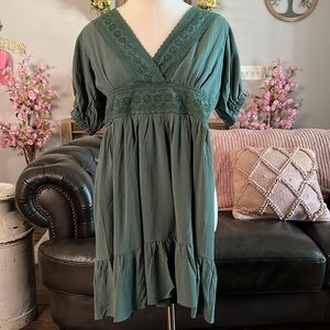 Size small (fits like an xs) Sage the label dress